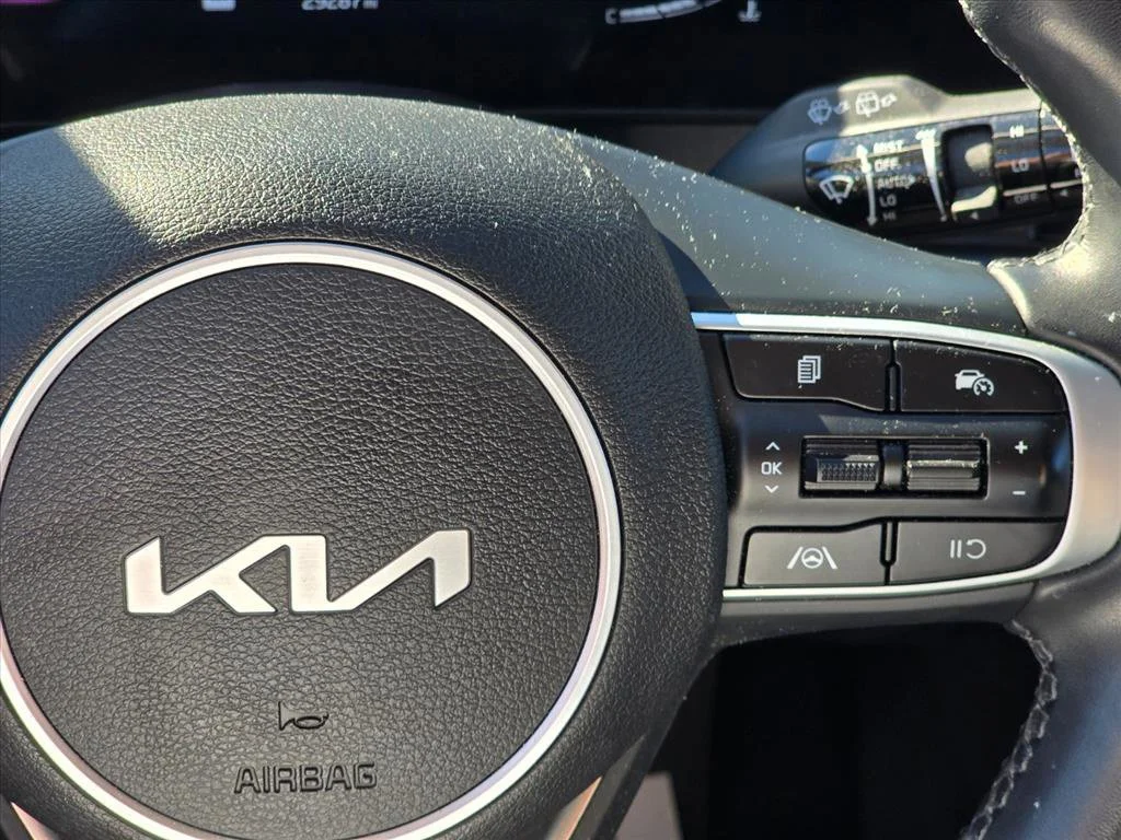 Used 2025 White Kia EX image 16