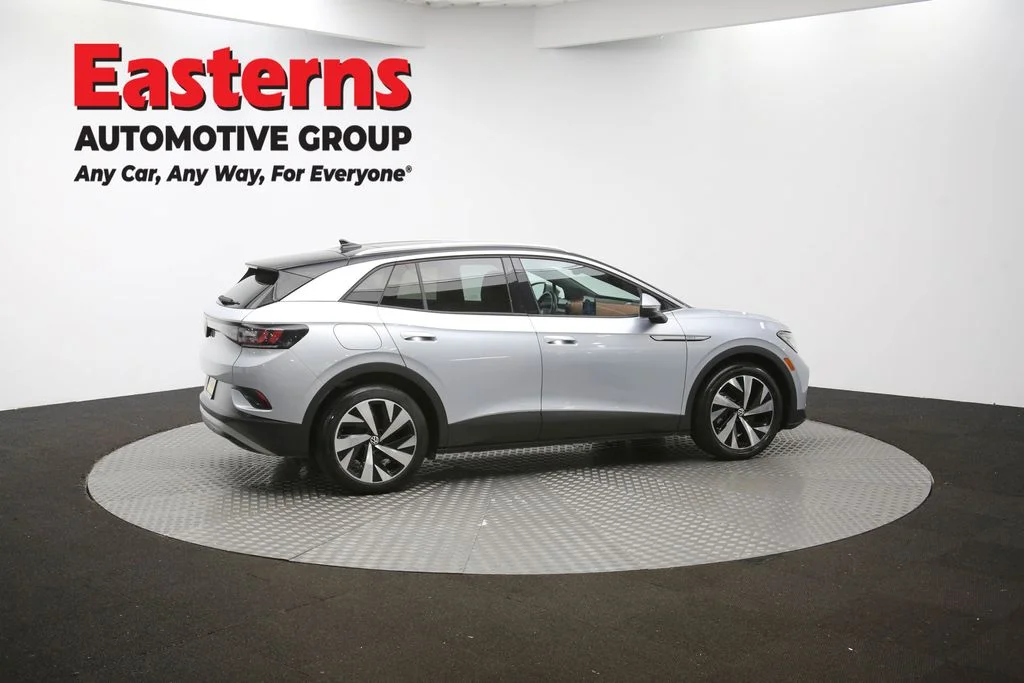Used 2021 Silver Volkswagen Pro S image 41