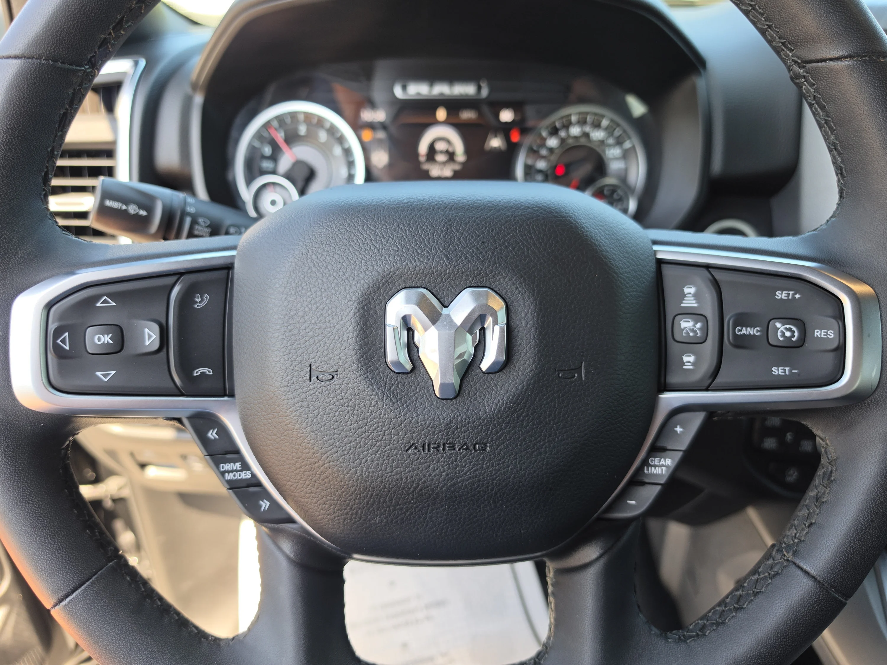 Used 2025 Diamond Black Crystal Pearlcoat Ram Big Horn image 31
