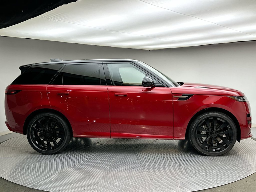 New 2027 Firenze Red Land Rover Dynamic SE image 4