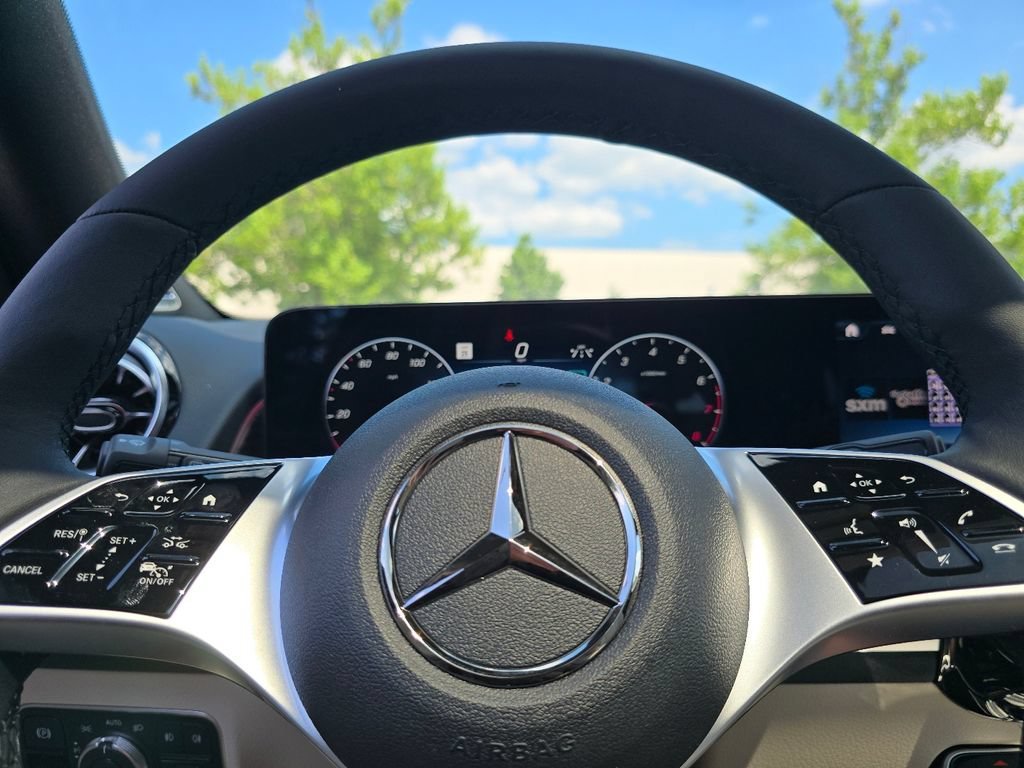 New 2026 Mountain Grey Metallic Mercedes-Benz GLB 250 image 66