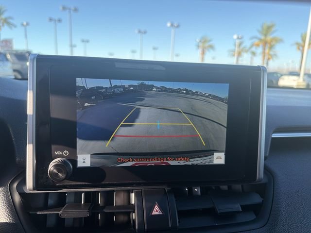 2025 Toyota RAV4 SE - Photo 21