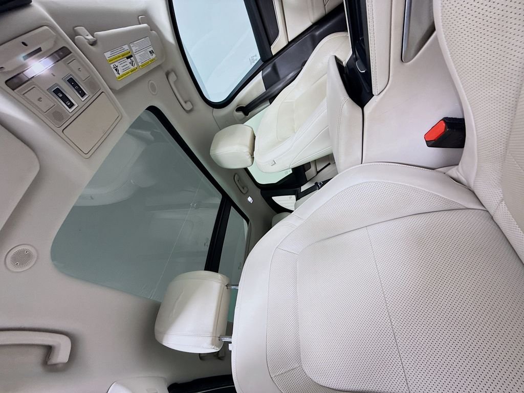 Certified Used 2021 Black Jaguar S image 33