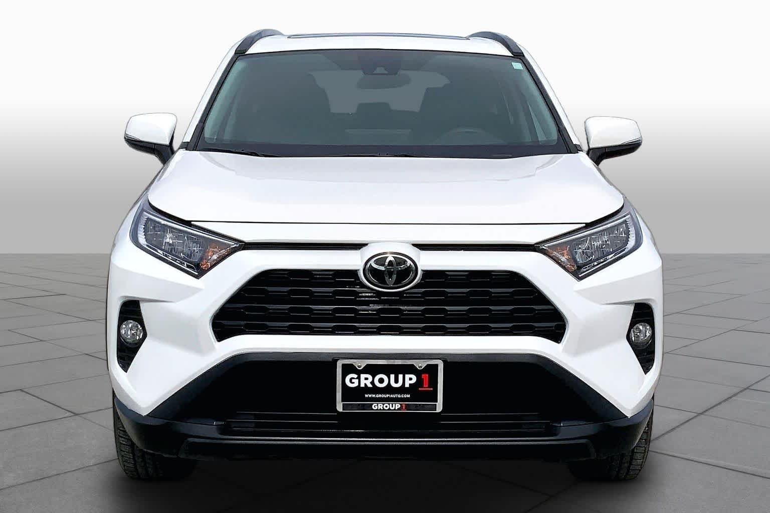 Used 2021 Blizzard Pearl Toyota XLE Premium image 4
