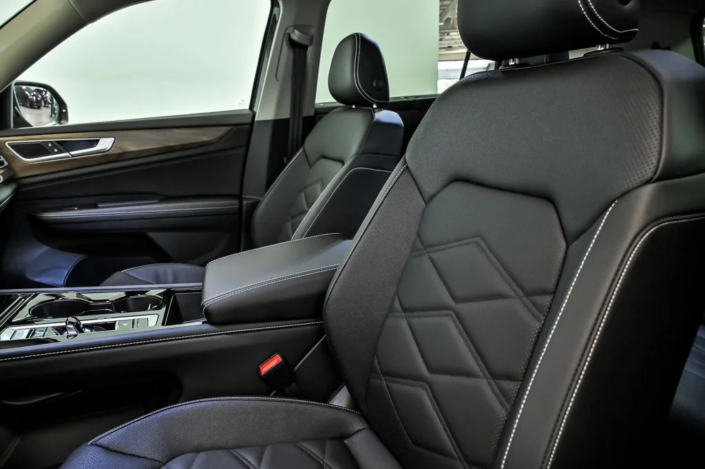 New 2026 Gray Volkswagen 2.0T SE w/Technology image 7