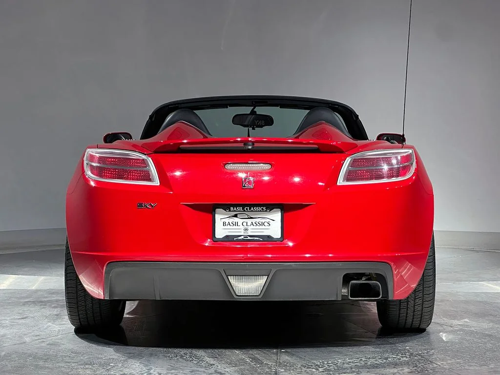 Used 2007 Red Saturn Base image 7