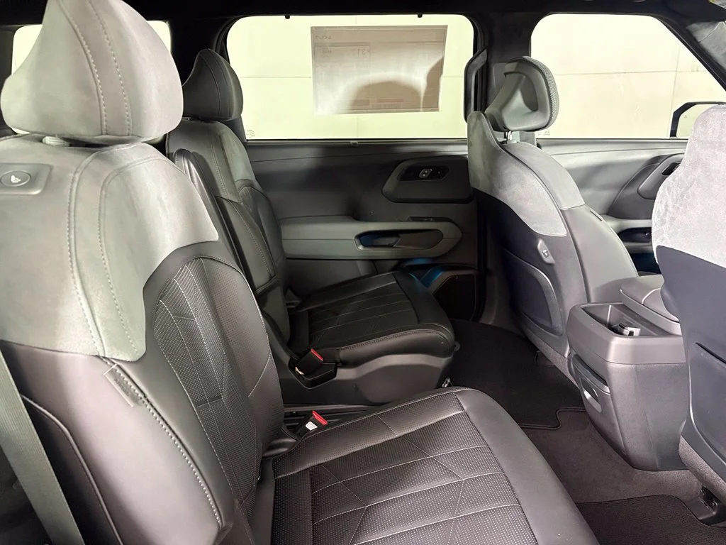 New 2027 Black Jade Green Kia X-Line SX Prestige image 17
