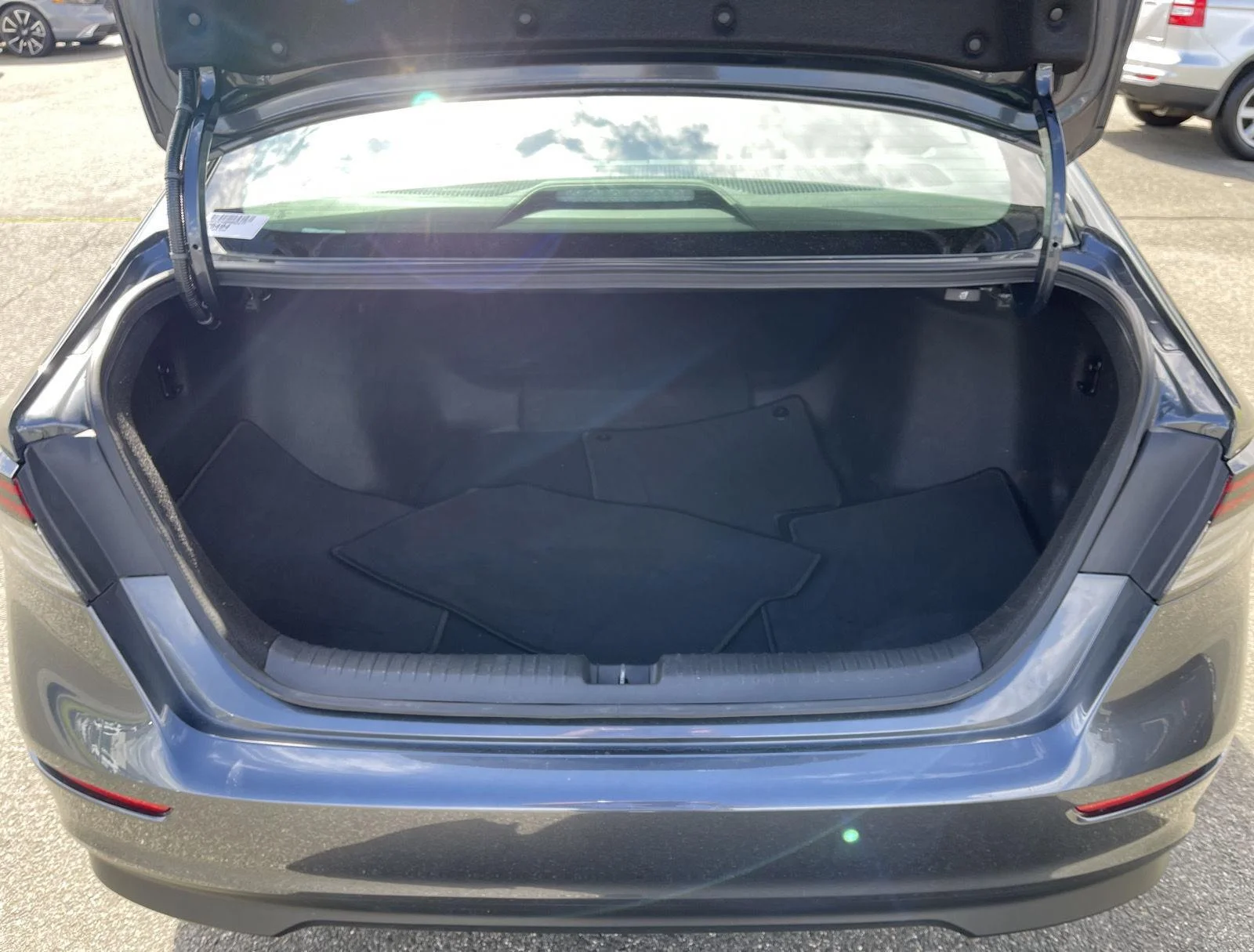 Used 2024 Meteorite Gray Metallic Honda LX image 15
