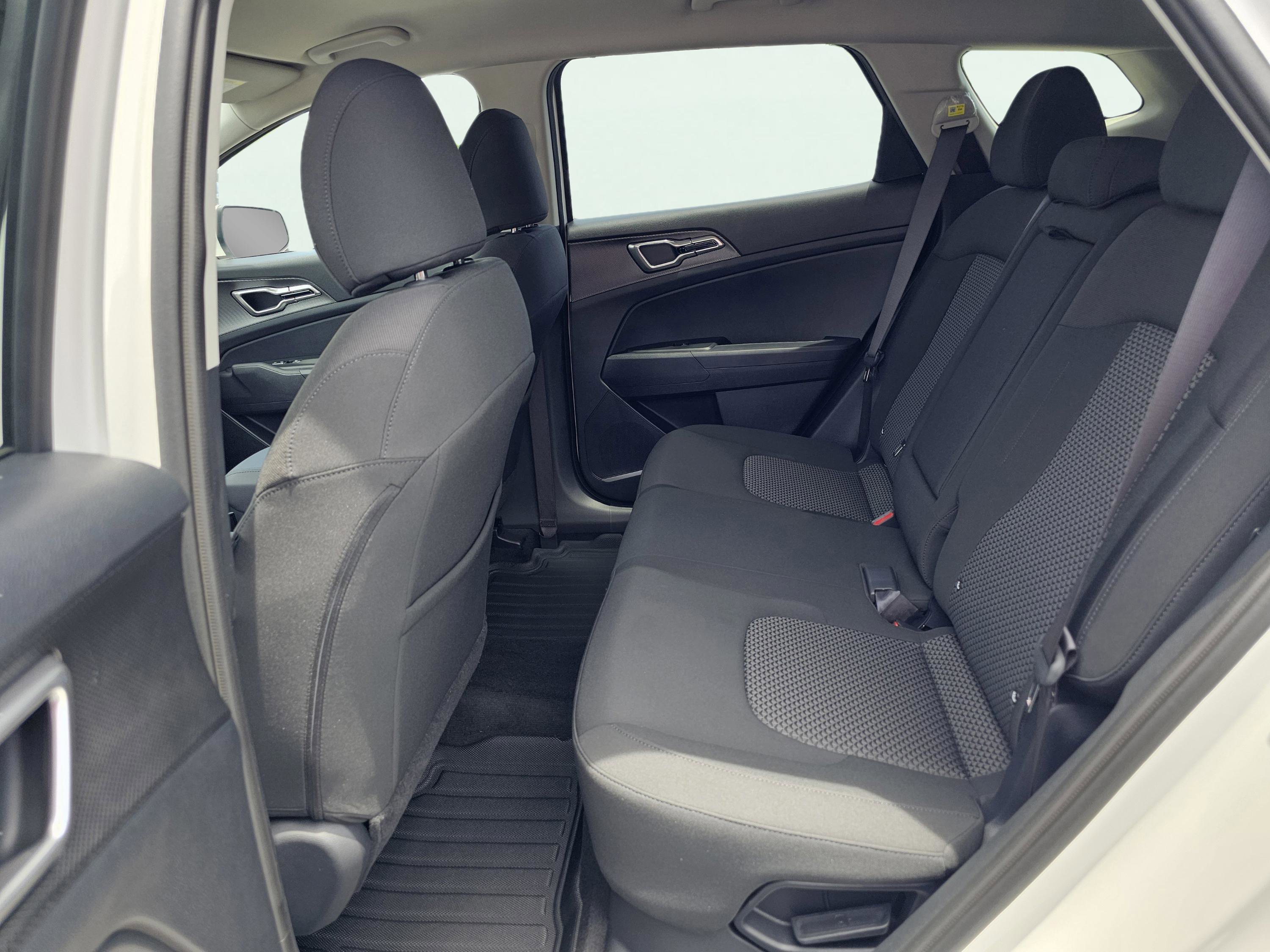 2025 Kia Sportage LX Hybrid - Photo 30