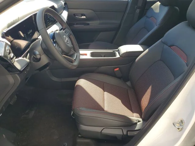 2026 Nissan KICKS SR - Photo 10