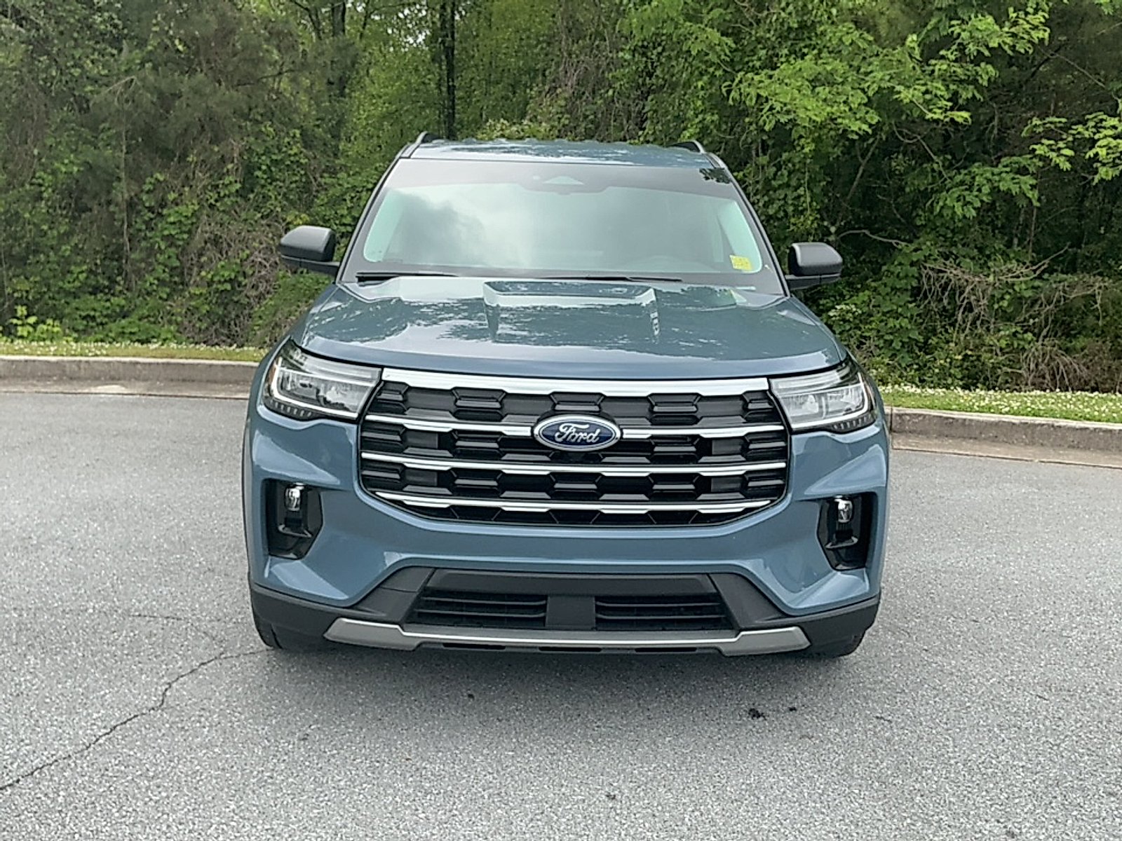 Used 2025 Vapor Blue Metallic Ford Active image 17