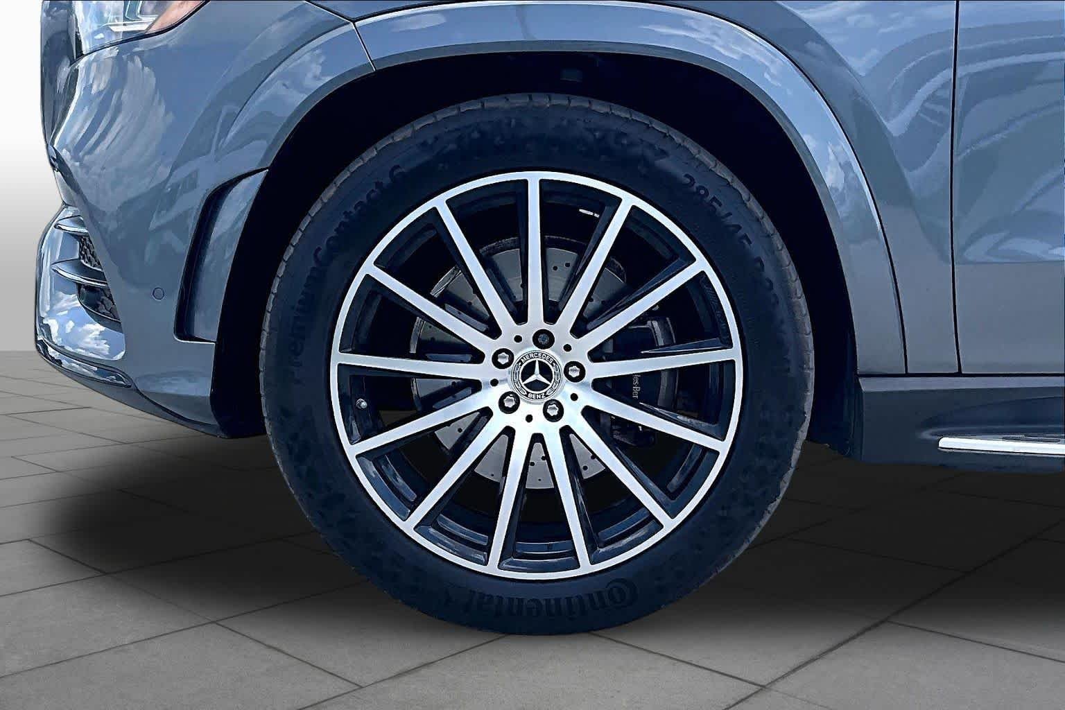 Used 2023 Selenite Grey Metallic Mercedes-Benz GLS 450 image 11