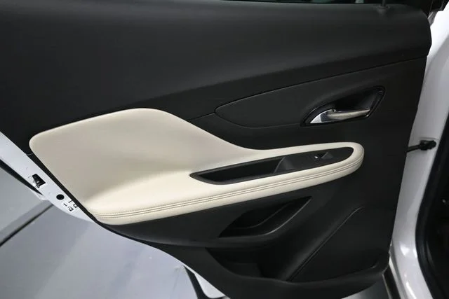 Used 2017 White Buick Premium image 10
