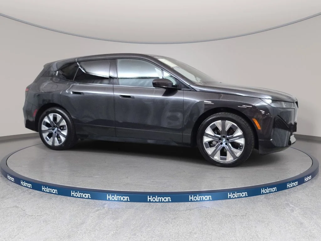 Used 2026 Dark Graphite Metallic BMW xDrive45 image 4