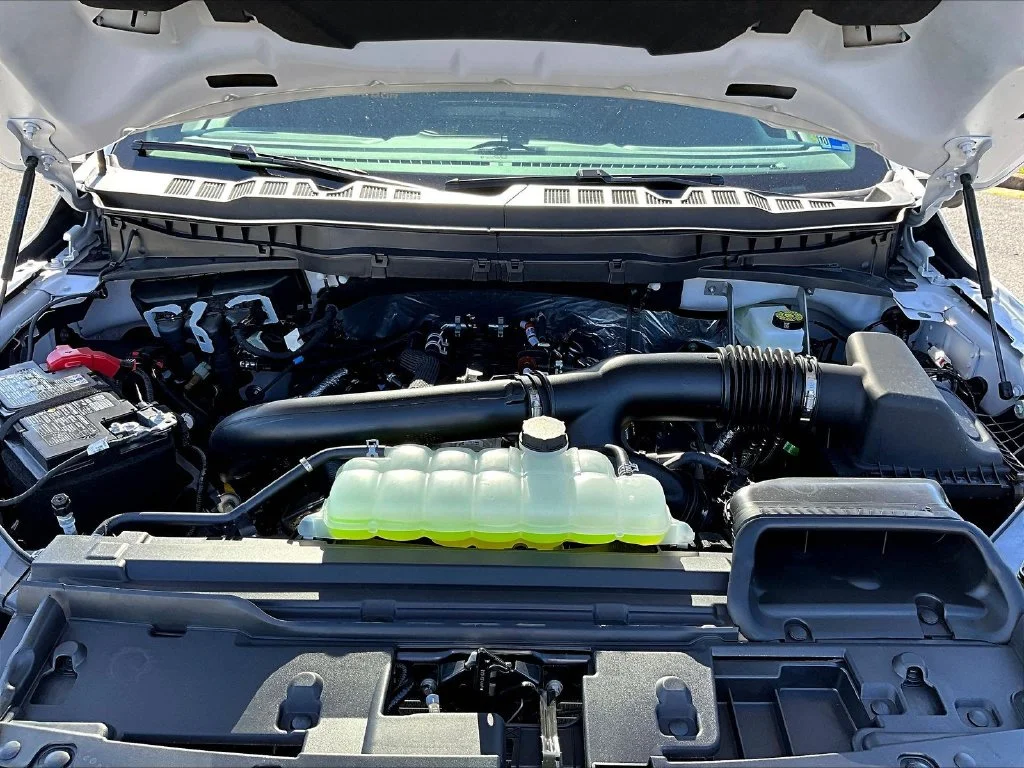 New 2026 Oxford White Ford Tremor® image 13