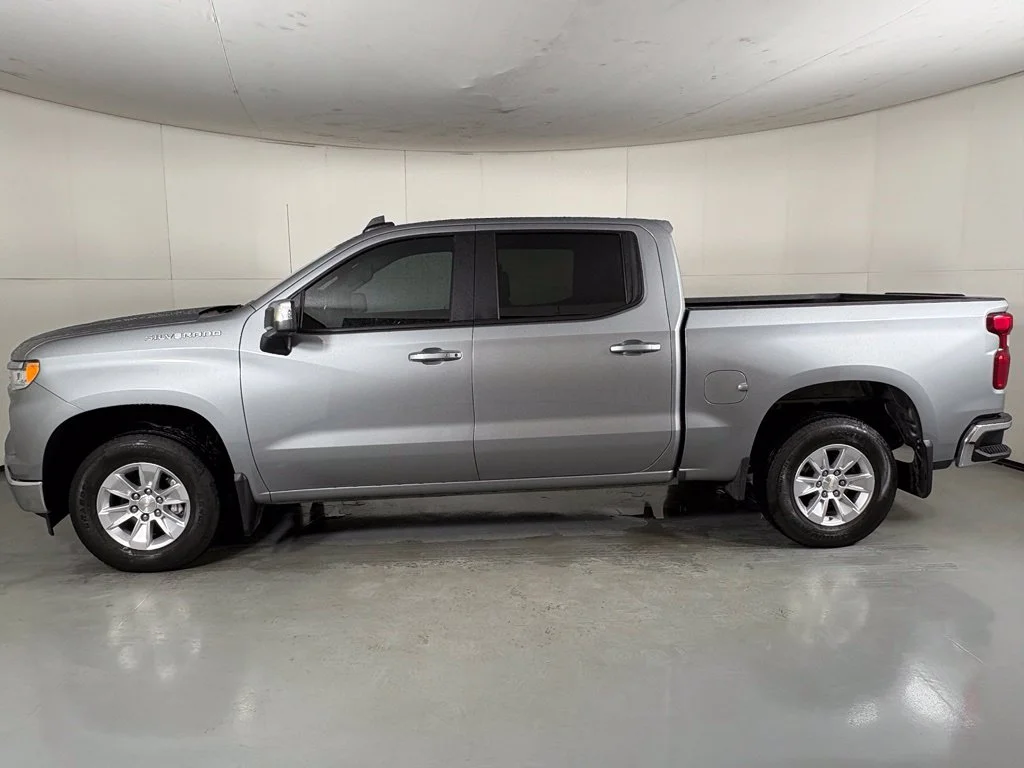 Used 2024 Gray Chevrolet LT image 6