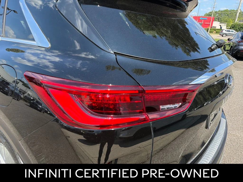 Certified Used 2023 Black Obsidian INFINITI LUXE image 29