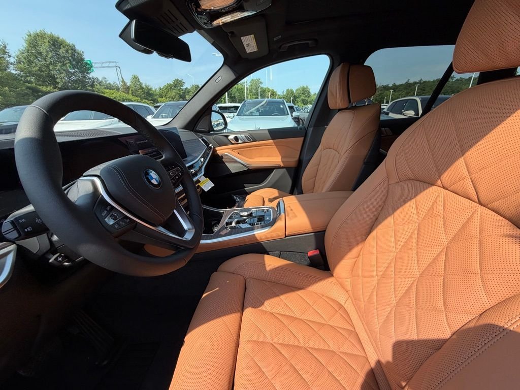 New 2026 Dravit Grey Metallic BMW xDrive50e image 5