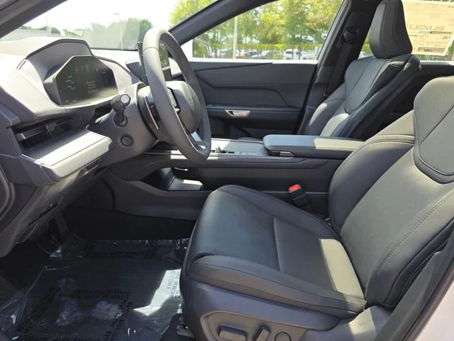 New 2026 Ultra White Lexus PREMIUM image 22