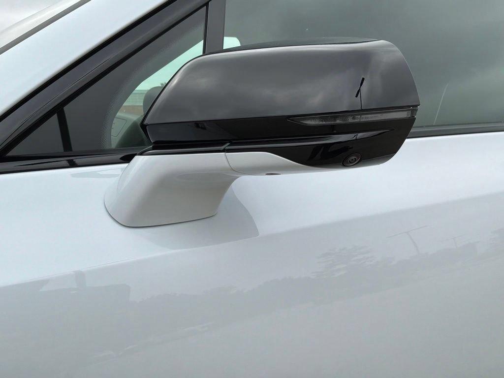 2027 Cadillac VISTIQ Sport - Photo 15