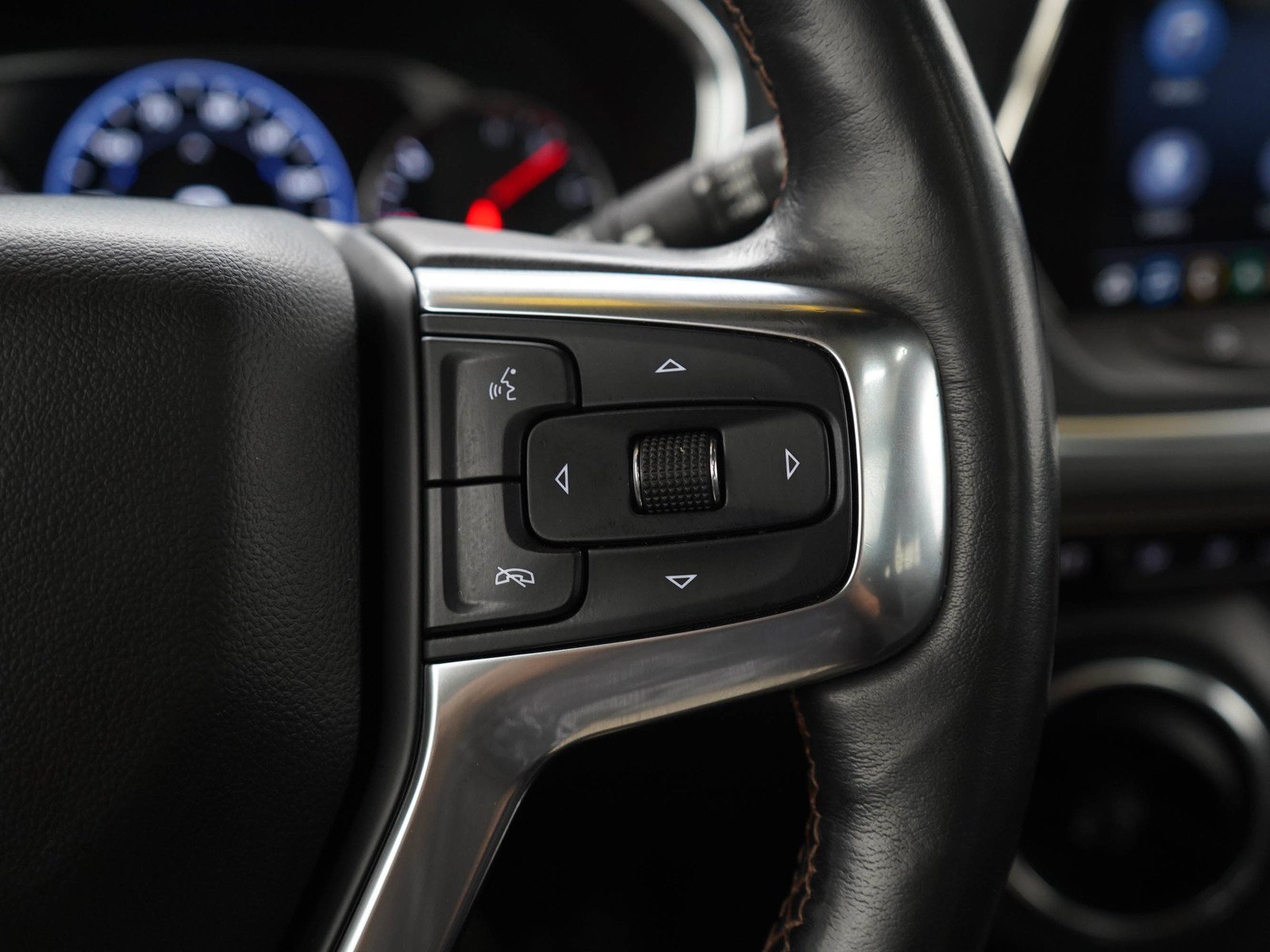 Used 2019 SUMMIT WHITE Chevrolet Premier image 26
