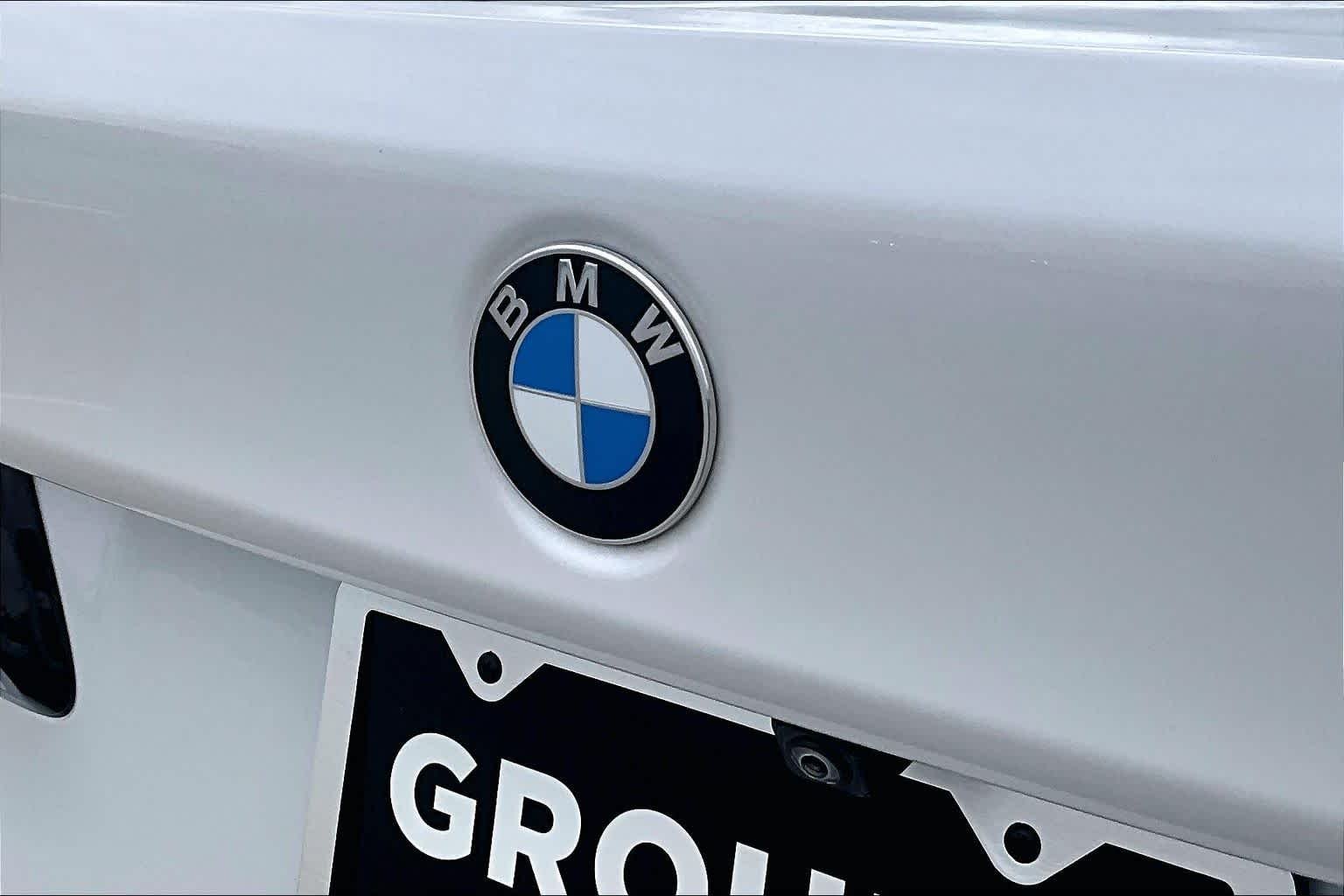 Used 2021 Mineral White Metallic BMW 540i image 29