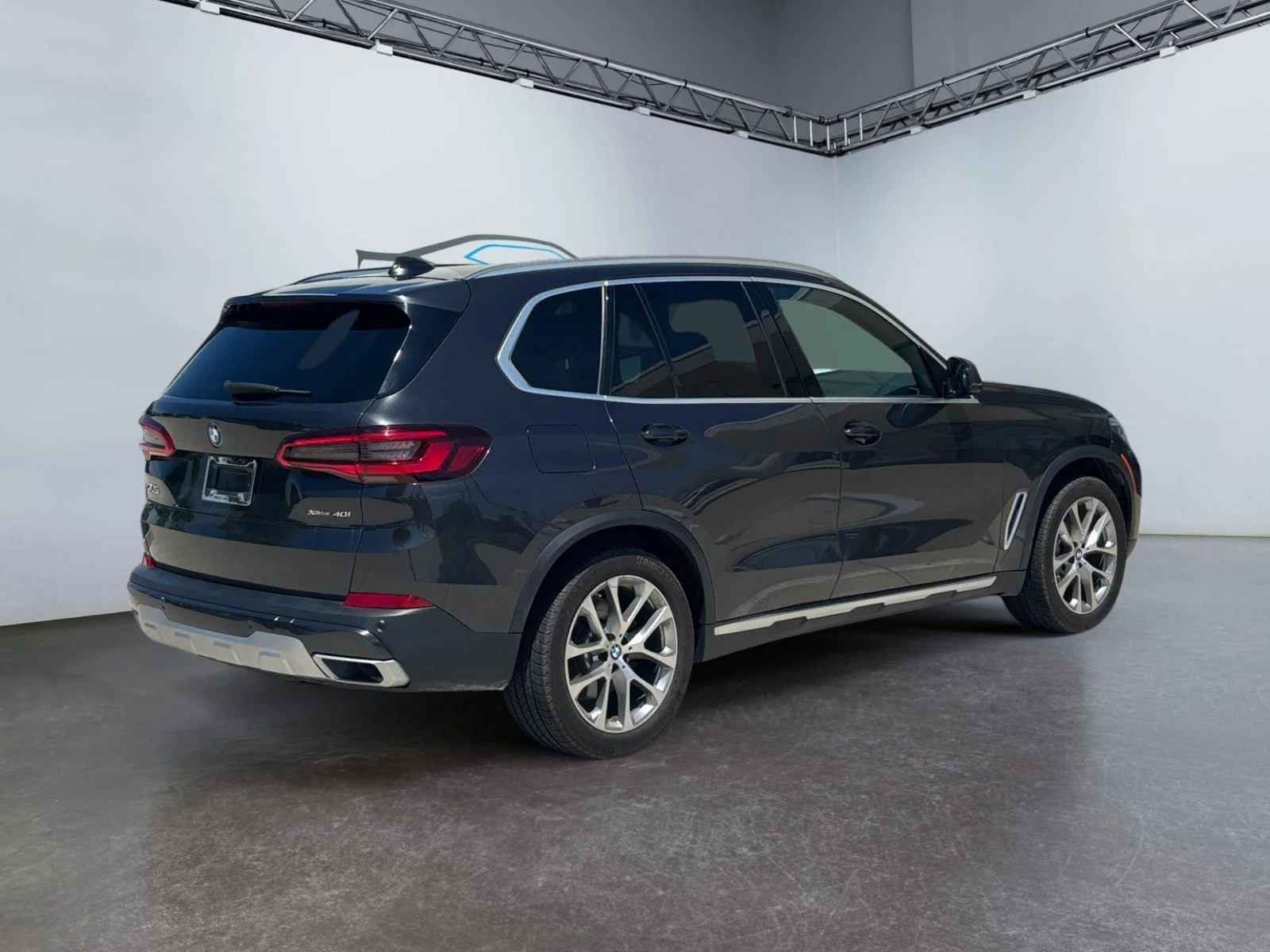 Used 2020 Dark Graphite Metallic BMW xDrive40i image 3