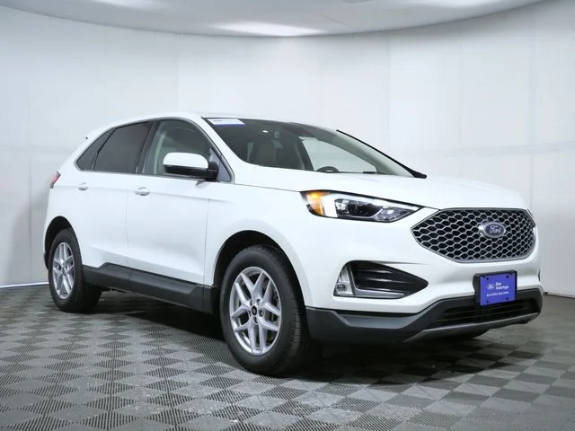 2024 Ford Edge SEL AWD's photo