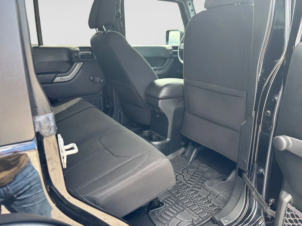 Used 2018 Black Jeep Unlimited Sport image 39