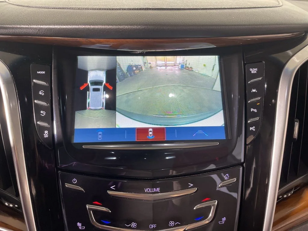 Used 2019 White Cadillac Premium Luxury image 16