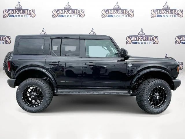 New 2026 Black Ford Outer Banks image 2