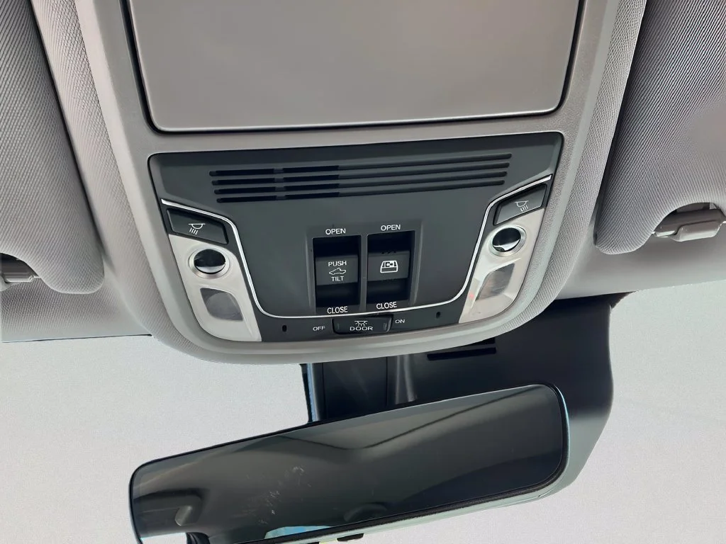 Used 2026 White Honda RTL image 40