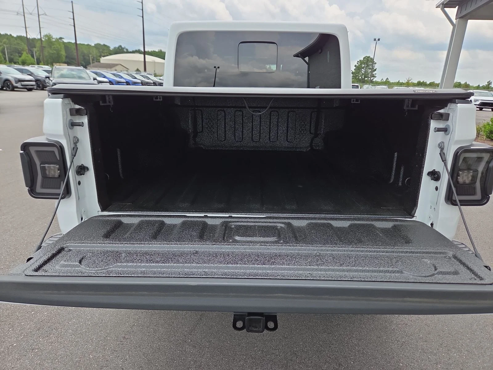 Used 2023 Bright White Clearcoat Jeep Rubicon image 23