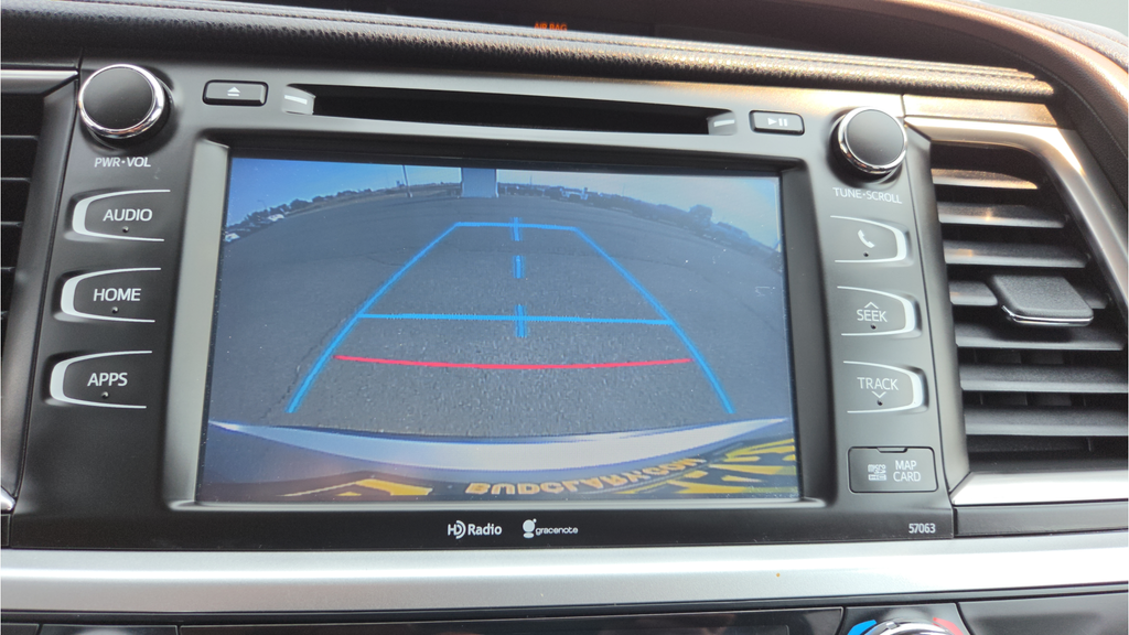 Used 2014 Silver Toyota XLE V6 image 50