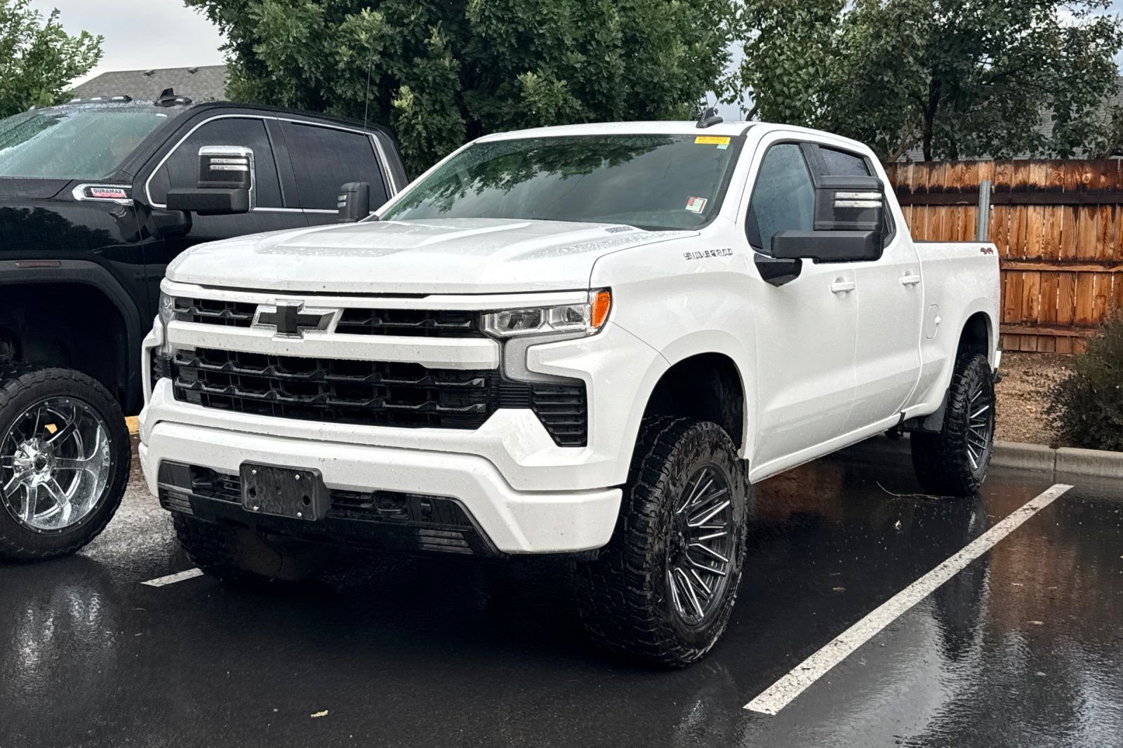 Used 2025 White Chevrolet RST image 2