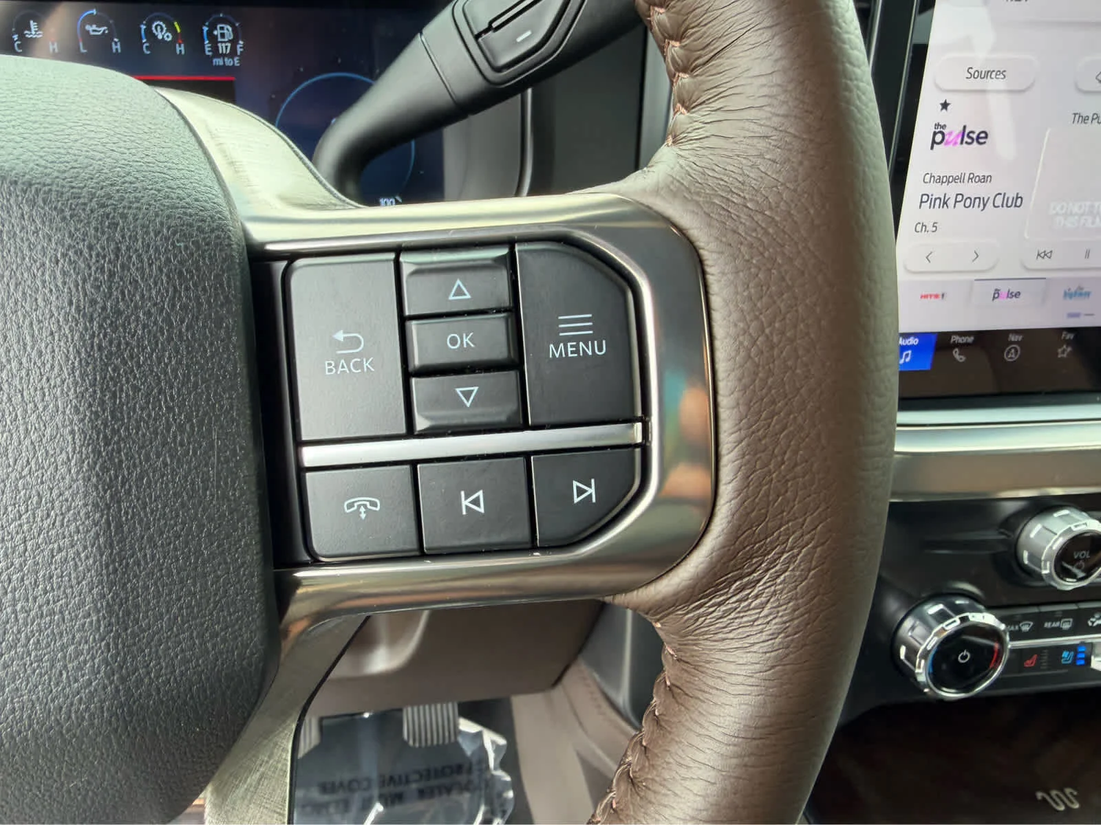 New 2026 Glacier Gray Metallic Tri-Coat Ford F-350® King Ranch® image 33