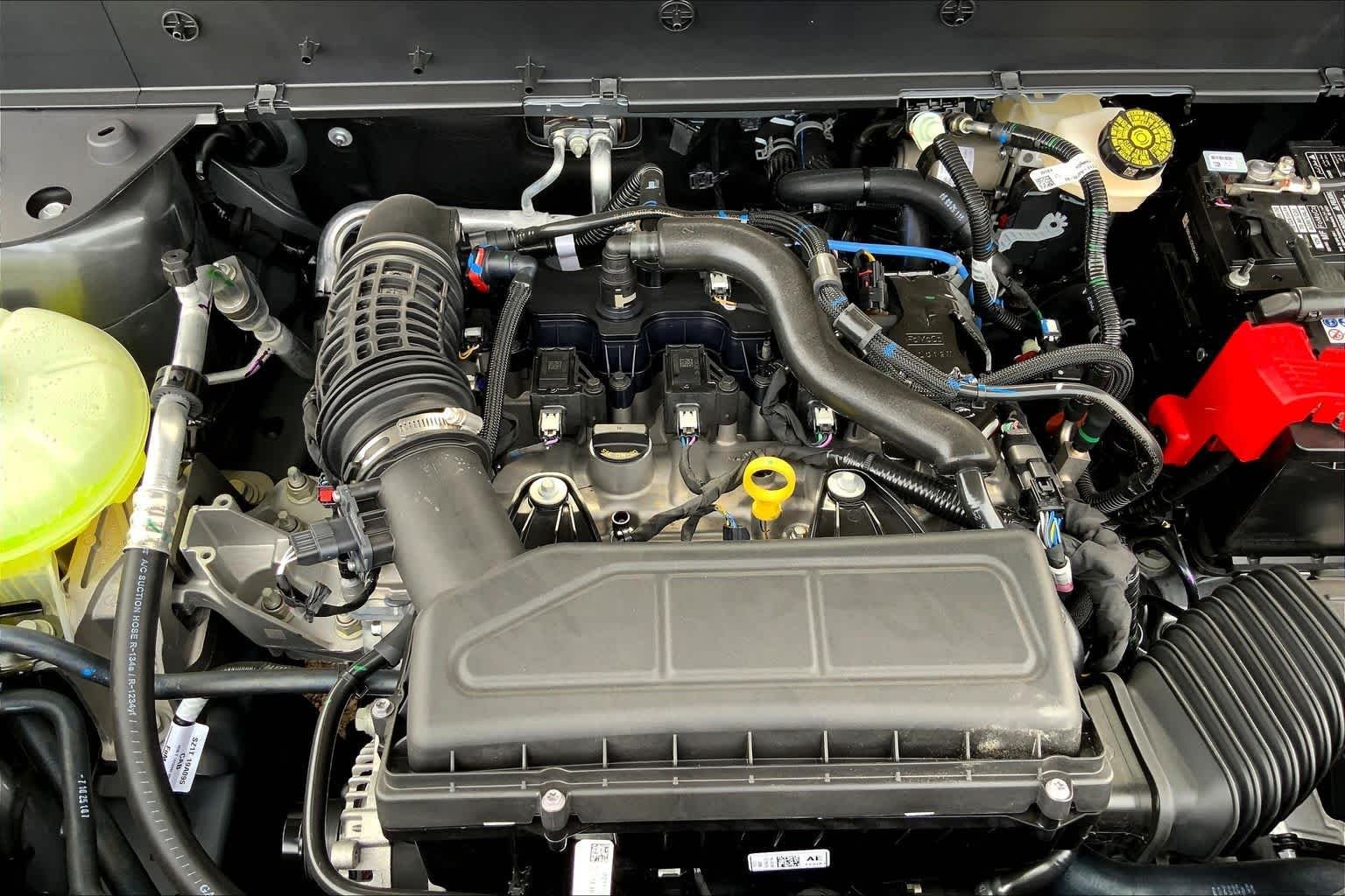 New 2025 Carbonized Gray Metallic Ford Outer Banks® image 17