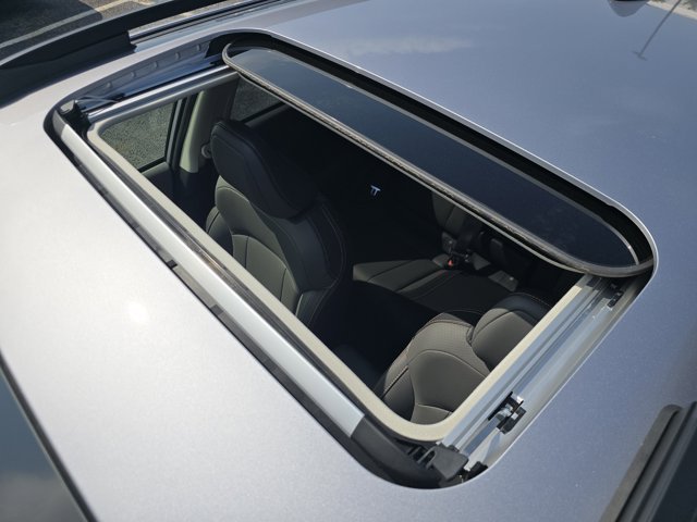 New 2026 ICE SILVER METALLIC Subaru Limited Hybrid image 9
