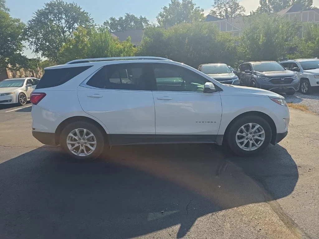 Used 2018 Iridescent Pearl Tricoat Chevrolet LT image 4