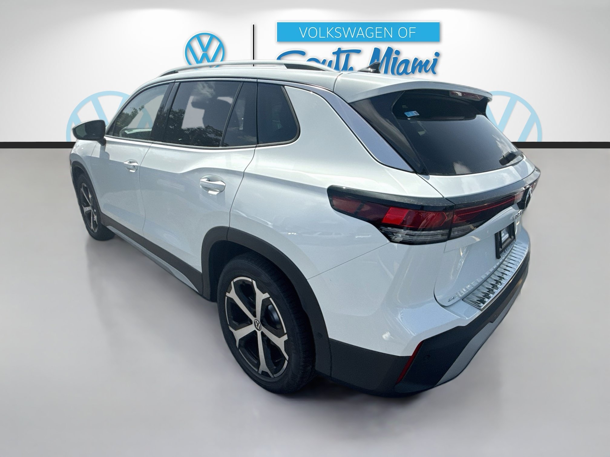New 2026 White Volkswagen SE image 5