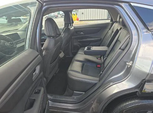 Used 2023 Gun Metallic Nissan ENGAGE image 6