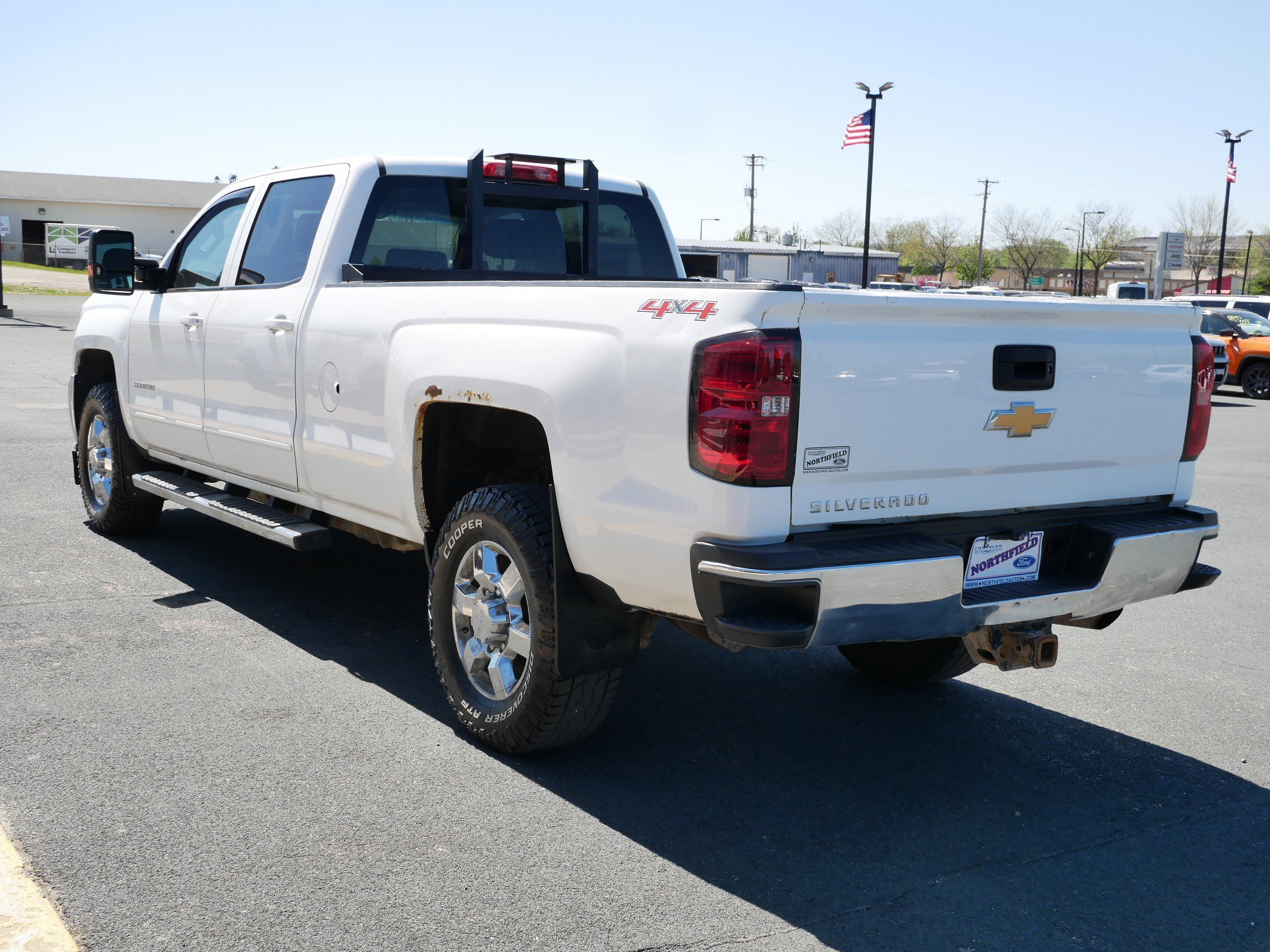 View vehicle photo 6
