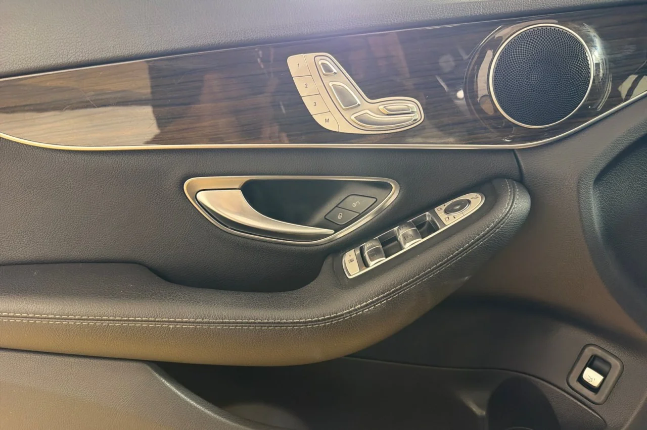 Used 2019 Black Mercedes-Benz C 300 image 10