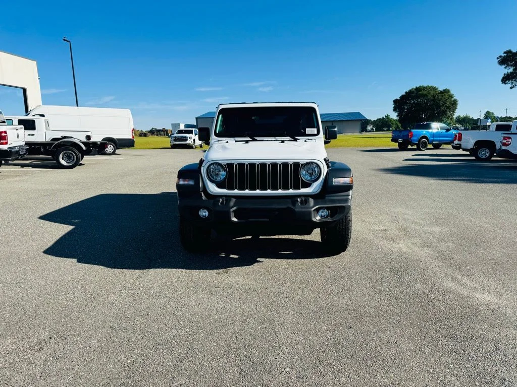 2026 Jeep Wrangler Sport's photo