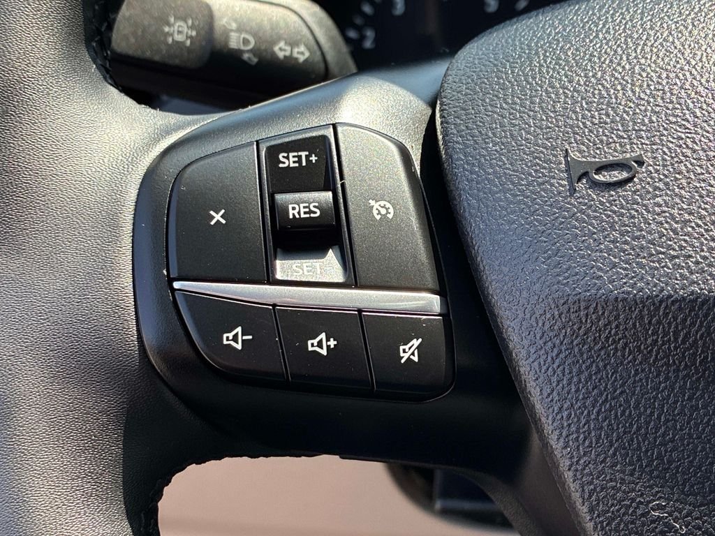 Used 2022 Blue Ford SE image 25