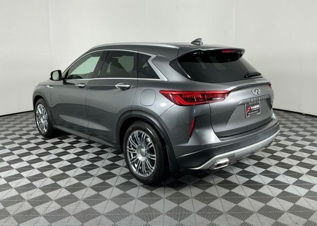Used 2019 Gray INFINITI ESSENTIAL image 5