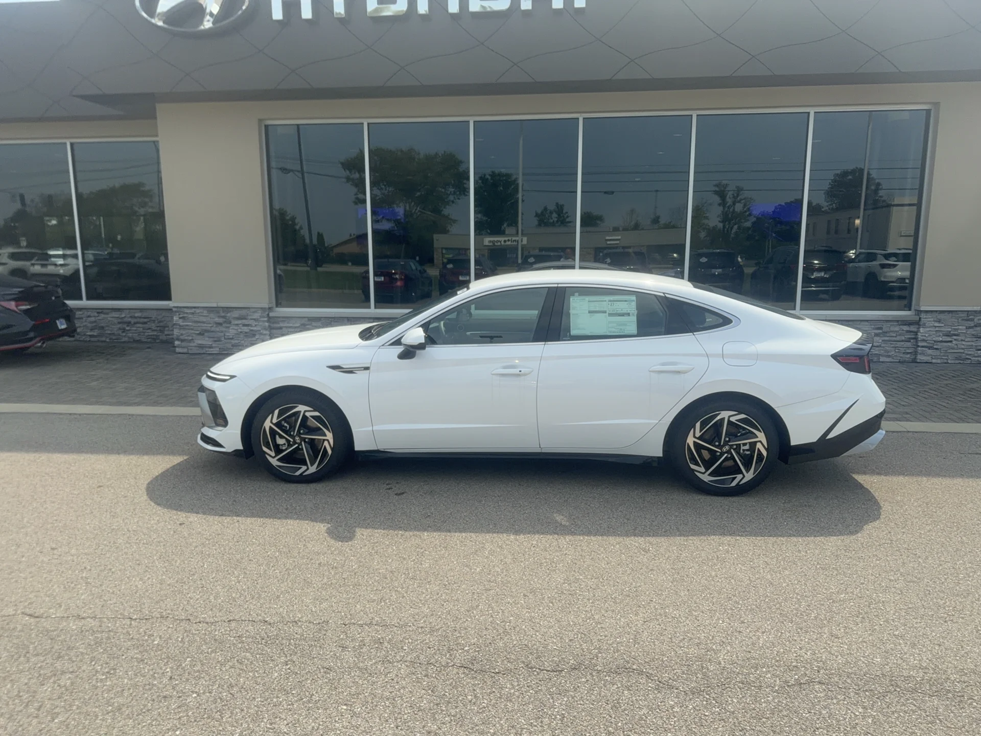 New 2026 Serenity White Pearl Hyundai SEL Sport image 2