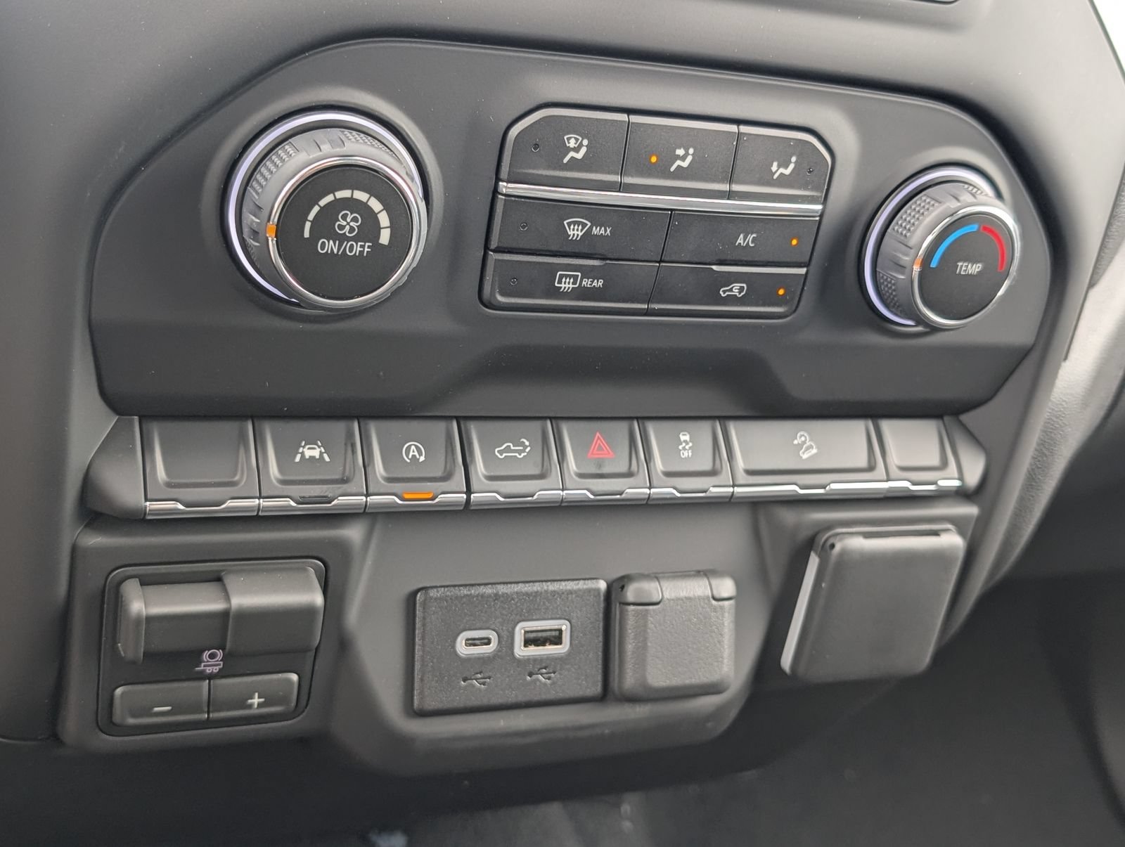 2026 Chevrolet Silverado 1500 Custom Trail Boss - Photo 18