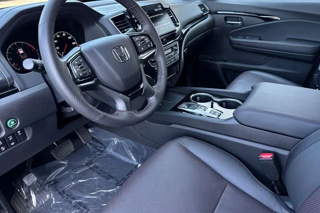 Used 2025 Platinum White Honda Black Edition image 12