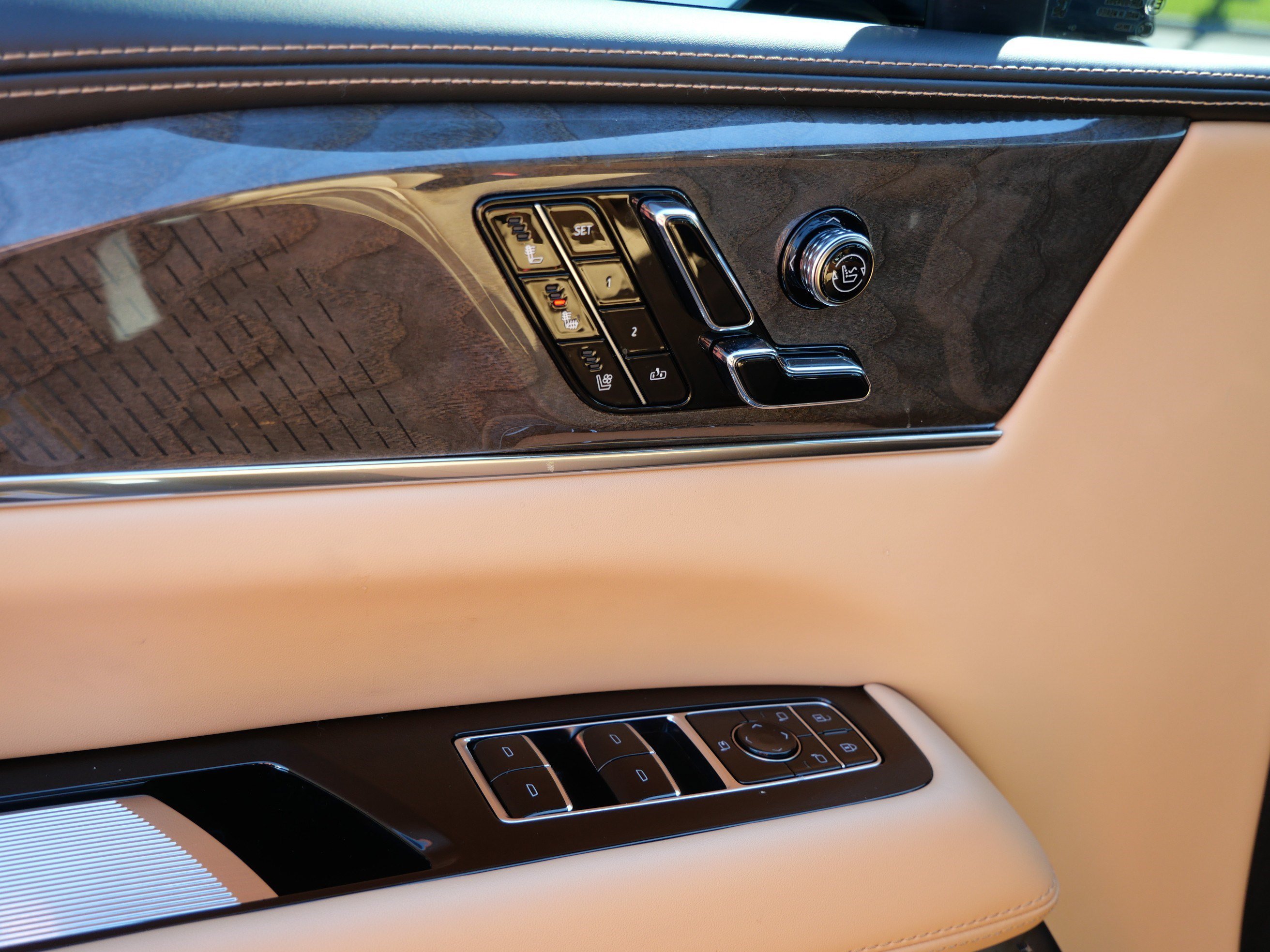 Certified Used 2025 Black Raven Cadillac Sport 2 image 19
